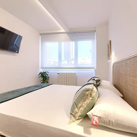 Estilo Y Comodidad Junto Al Hospital Y Bus Bilbao