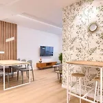 Estilo Y Comodidad Junto Al Hospital Y Bus Apartment